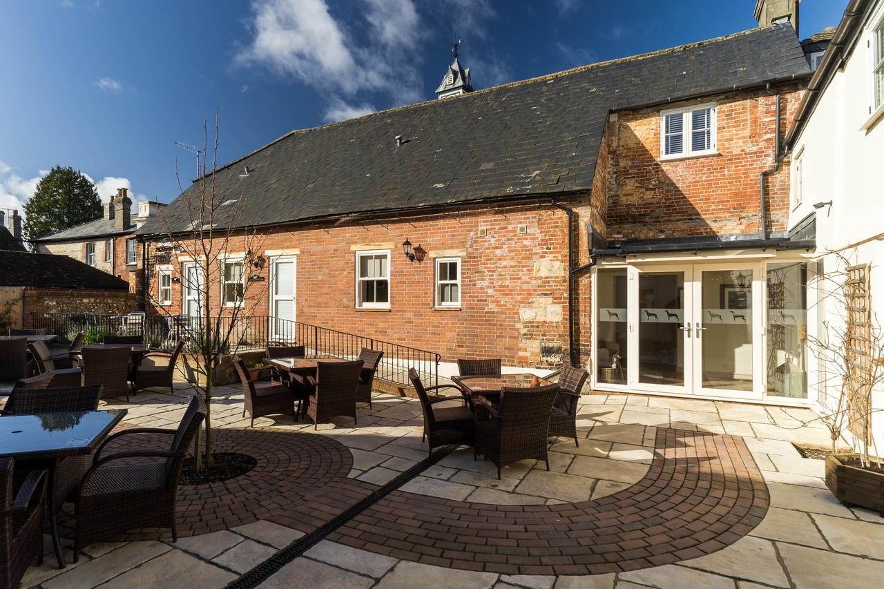Greyhound Inn Wilton Wilton (Wiltshire) Exterior foto